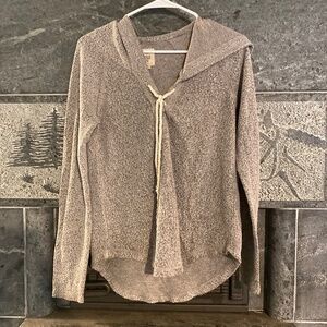 Billabong lace up light hoodie